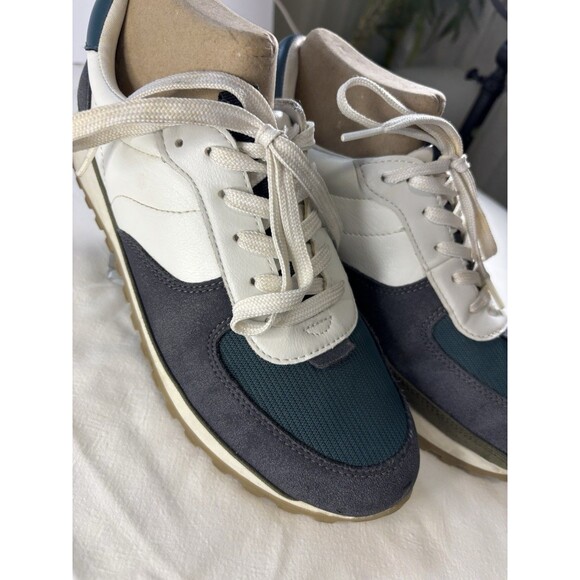 Universal Thread, Men Size 9 Sneakers, Blue & White Flux, Leather Round Toe ￼ - Picture 3 of 7